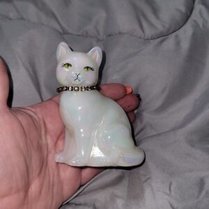 Fenton Irridescent Pearl White Cat Figurine Rhinestone Collar Signed